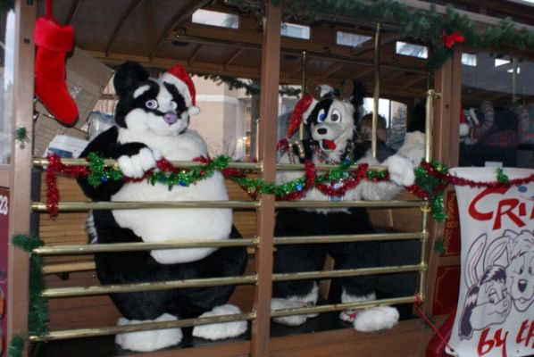 Big_Skunk-xmas_parade.jpg