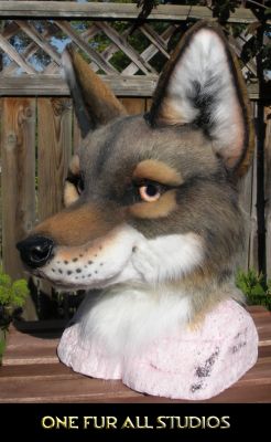 I'm very pleased with how his expression turned out.
